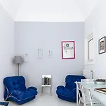 Casa Dante With Balcony By Wonderful Italy Apartament