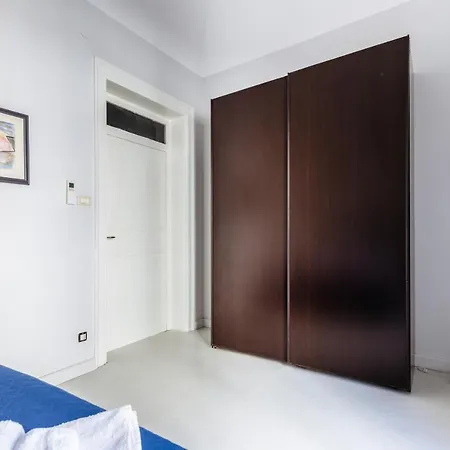 Apartment Casa Dante With Balcony By Wonderful Italy